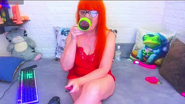 Chatroom XXX en direct de RedHousewife