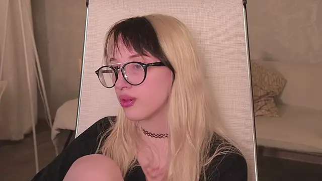 EevaMarie Chat XXX live