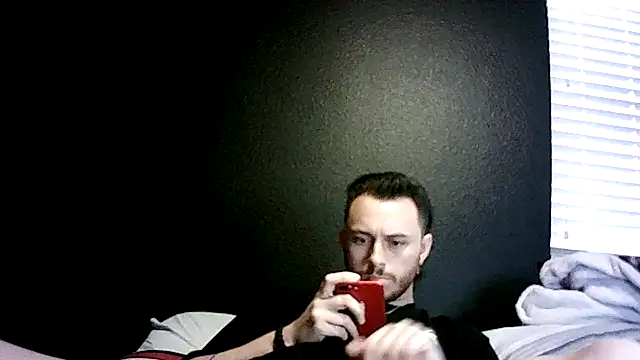 Chat XXX en directo de Mikecloudyhawk