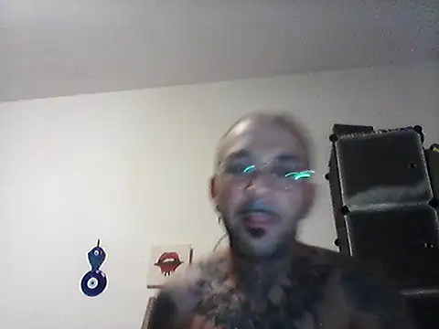 הופעת וובקאם של X_MagicMello_X