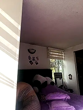 maynor_1998's Live XXX Chat