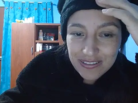 SarahFriendlyn Live XXX chat