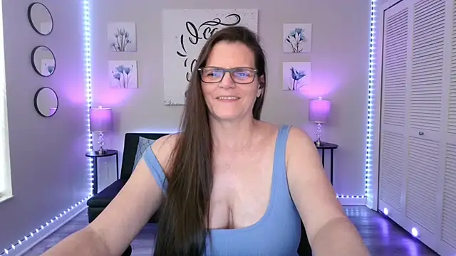 Chat +18 de ClassySamantha ao vivo