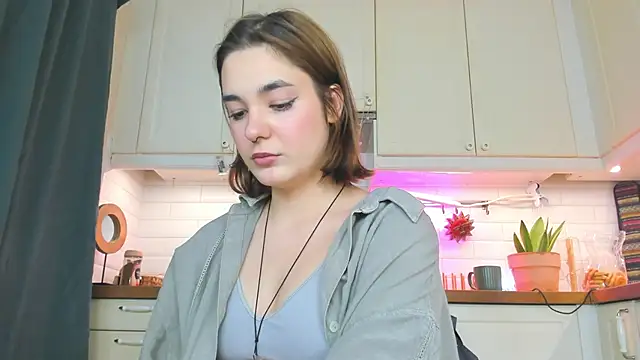 LiyaFly Chat XXX in diretta