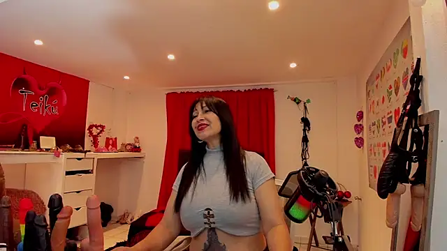 Sarah_teiku live XXX chat