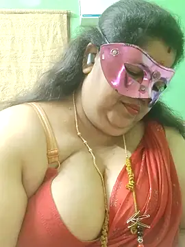 tamilthanushri Chat XXX in diretta