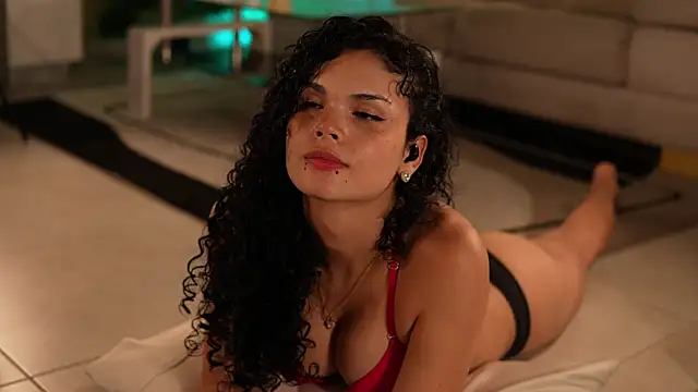 دردشة GiaFaaris الجنسية المباشرة