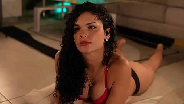 Chat XXX en directo de GiaFaaris