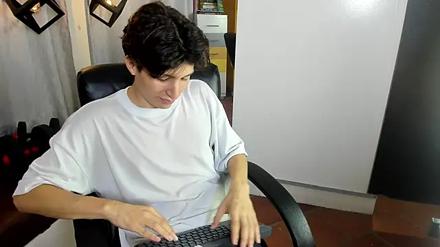 Marcoviolet Live XXX-Chat