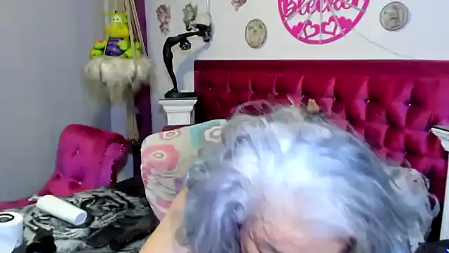 Živý XXX chat ArianaGoldd