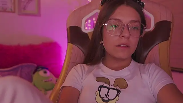 Онлайн чат XXX milly_kenner