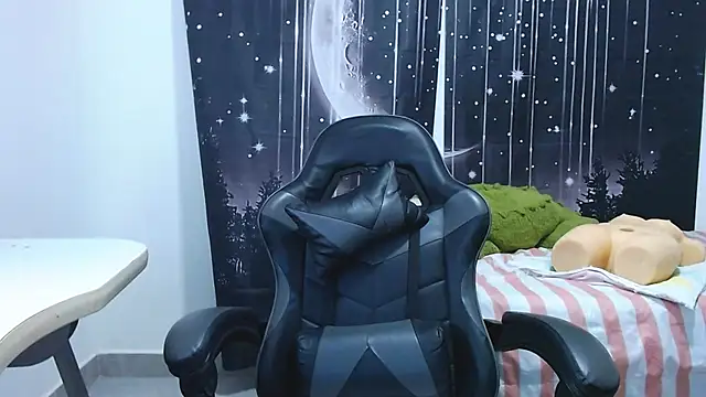 Hikaryfire's Live XXX Chat