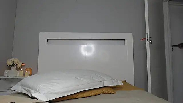 XXX chat uživo modela JasminBrown