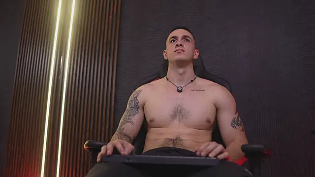 Chat +18 de JacksonOlsenn ao vivo