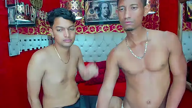 PEINBOYS' Live XXX Chat