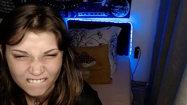 XXX chat uživo modela AlienforTwenty