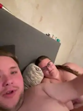 CurvyPaar2 Chat XXX in diretta
