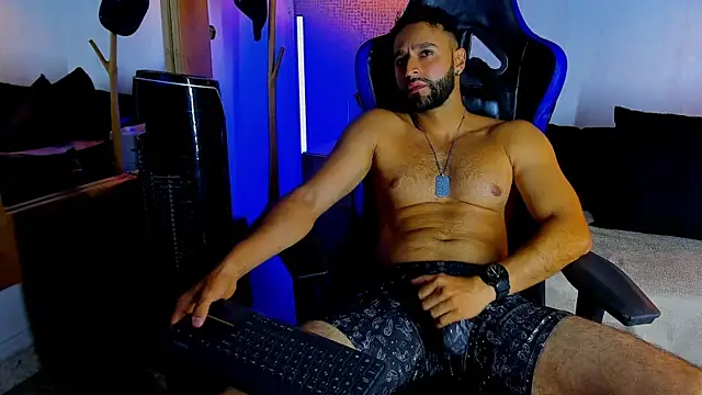 Mike333_n Live XXX chat