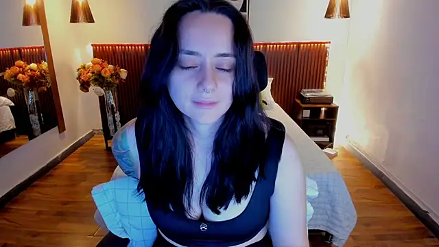 XXX chat uživo modela KatherineBond