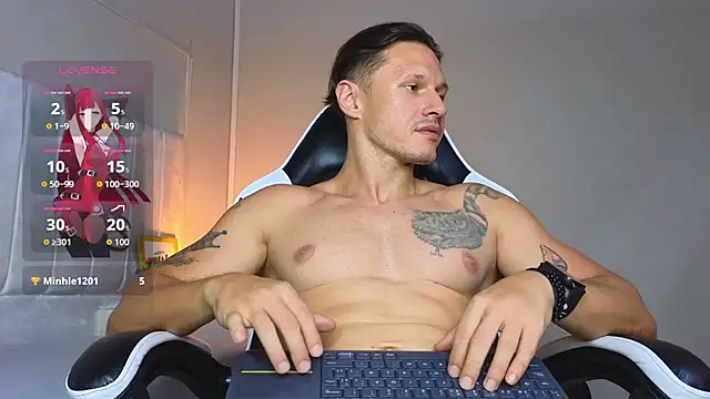 Justin_valverde élő XXX-chatje