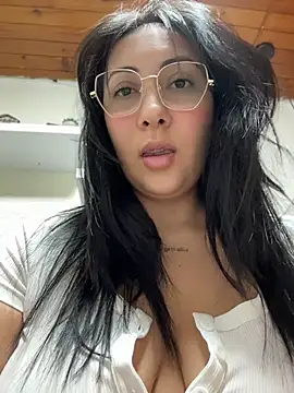 Chat +18 de KittyObsession ao vivo