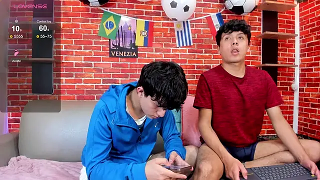 Hoot_boyss_'s Live XXX Chat