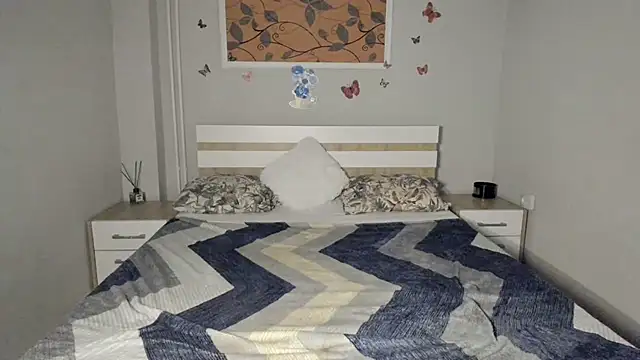 XXX chat uživo modela Rebeka2589