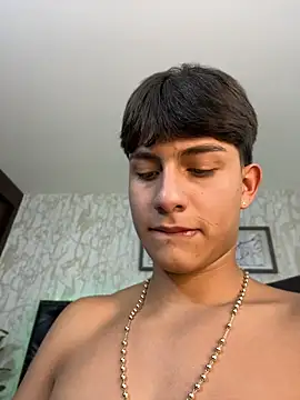 Chatroom XXX en direct de Lander_Cruz