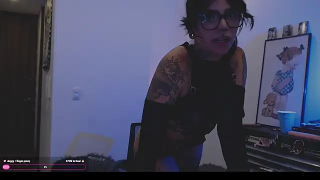 aleksanoir's Live XXX Chat