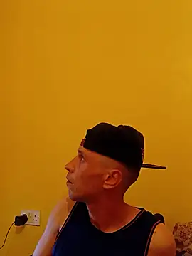 Show modela jonekjohnypl na web-kameri