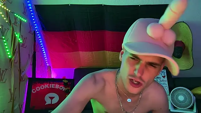 Cookieboy88: онлайн-секс-чат