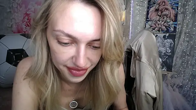 Živý XXX chat NickyAdamidi