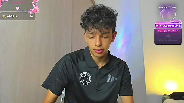 Chat XXX en directo de Maxfrost1