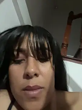 Chat +18 de Alexia_Lerner ao vivo