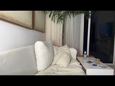 Chat +18 de ViviGoddess ao vivo