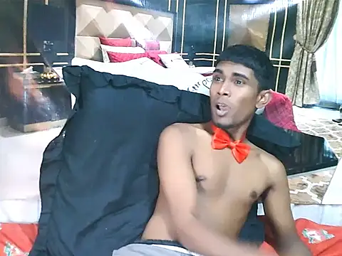IndianThuggin Adlı Modelin Canlı XXX Sohbeti