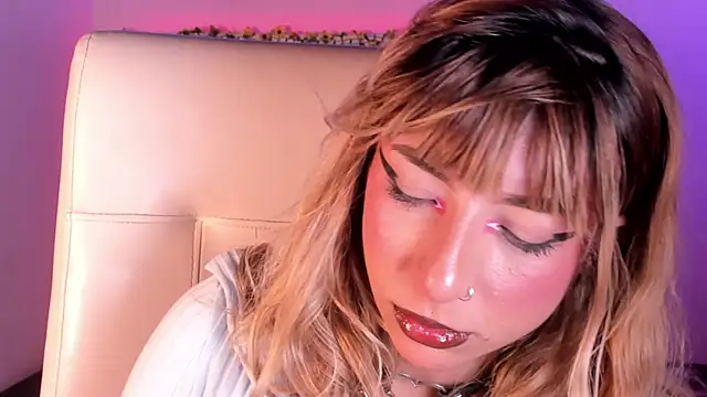 adhalee_js XXX чат на живо