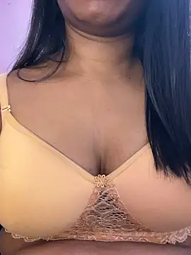 Webkamerová show Tamil_Maaya