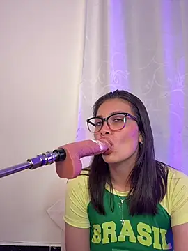 aurora_divine's Live XXX Chat