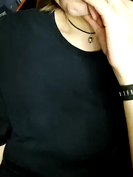 AashikalaaのライブXXXチャット