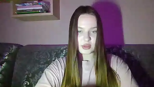 BratzDollVibes Adlı Modelin Canlı XXX Sohbeti