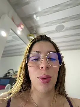 دردشة NatalyPinky الجنسية المباشرة