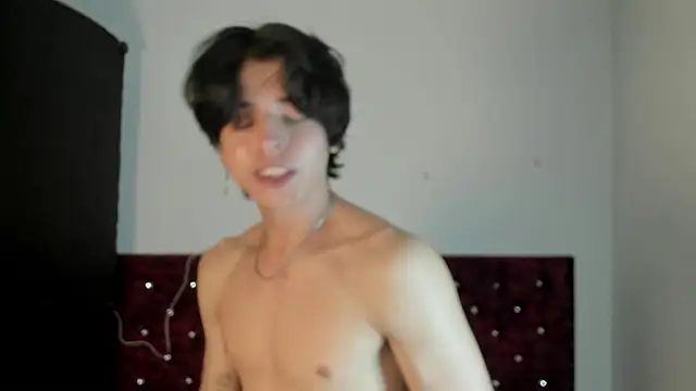 Angel_Miguel_1 Adlı Modelin Canlı XXX Sohbeti