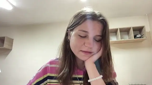 Chat +18 de HwaTrippel ao vivo