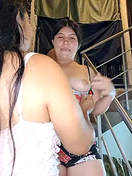 Онлайн чат XXX royalgirls_x