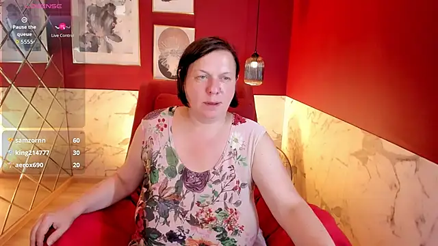 XXX chat uživo modela KellyPerfection