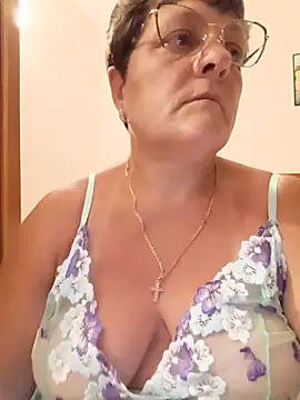 ElzaJewel Chat XXX in diretta