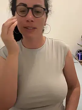 kymii Adlı Modelin Canlı XXX Sohbeti