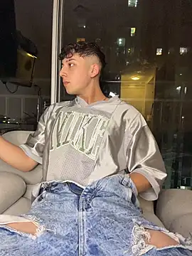 Chatroom XXX en direct de OLIVER_K