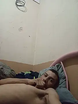 segnini21 লাইভ XXX চ্যাট
